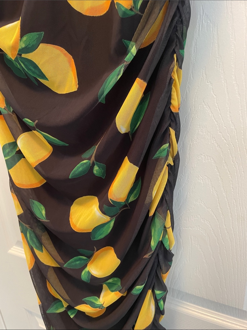 Sleeveless Black Midi Dress with Yellow Lemon Print - Picture 4 of 5